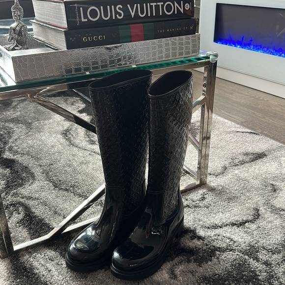 Louis Vuitton Rain Boots - Picture 6 of 6
